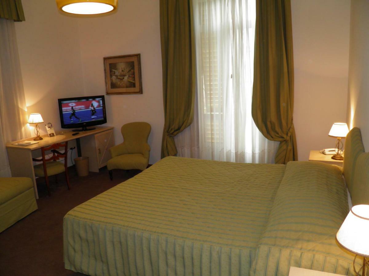 Hotel Cappelli Montecatini Terme Exterior photo